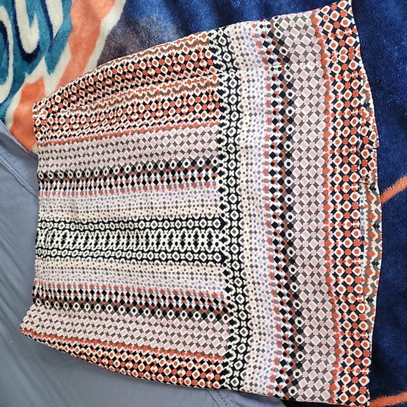 J. CREW Geometric Drapy Pencil Skirt  Sz 6 - Picture 4 of 6